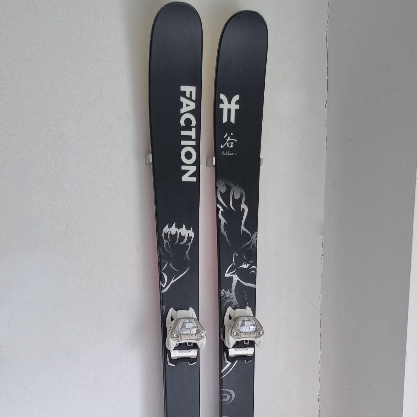 Aluminium Ski Hanger